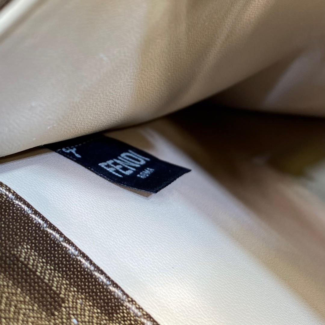 Fendi Peekaboo X-Lite Small Bag - Image 10