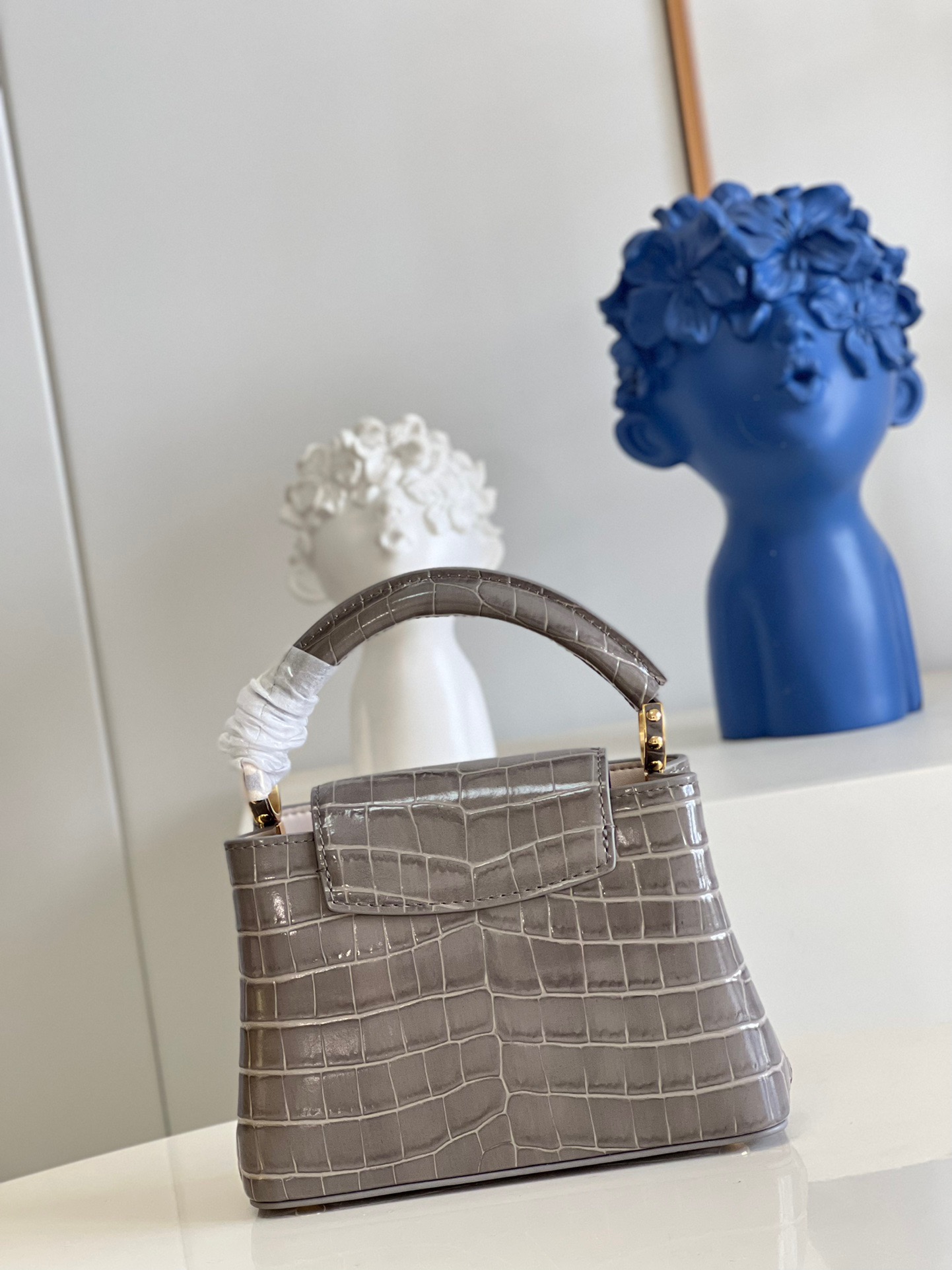 Louis Vuitton Capucines Mini Handbag in Gray Crocodile - Image 4