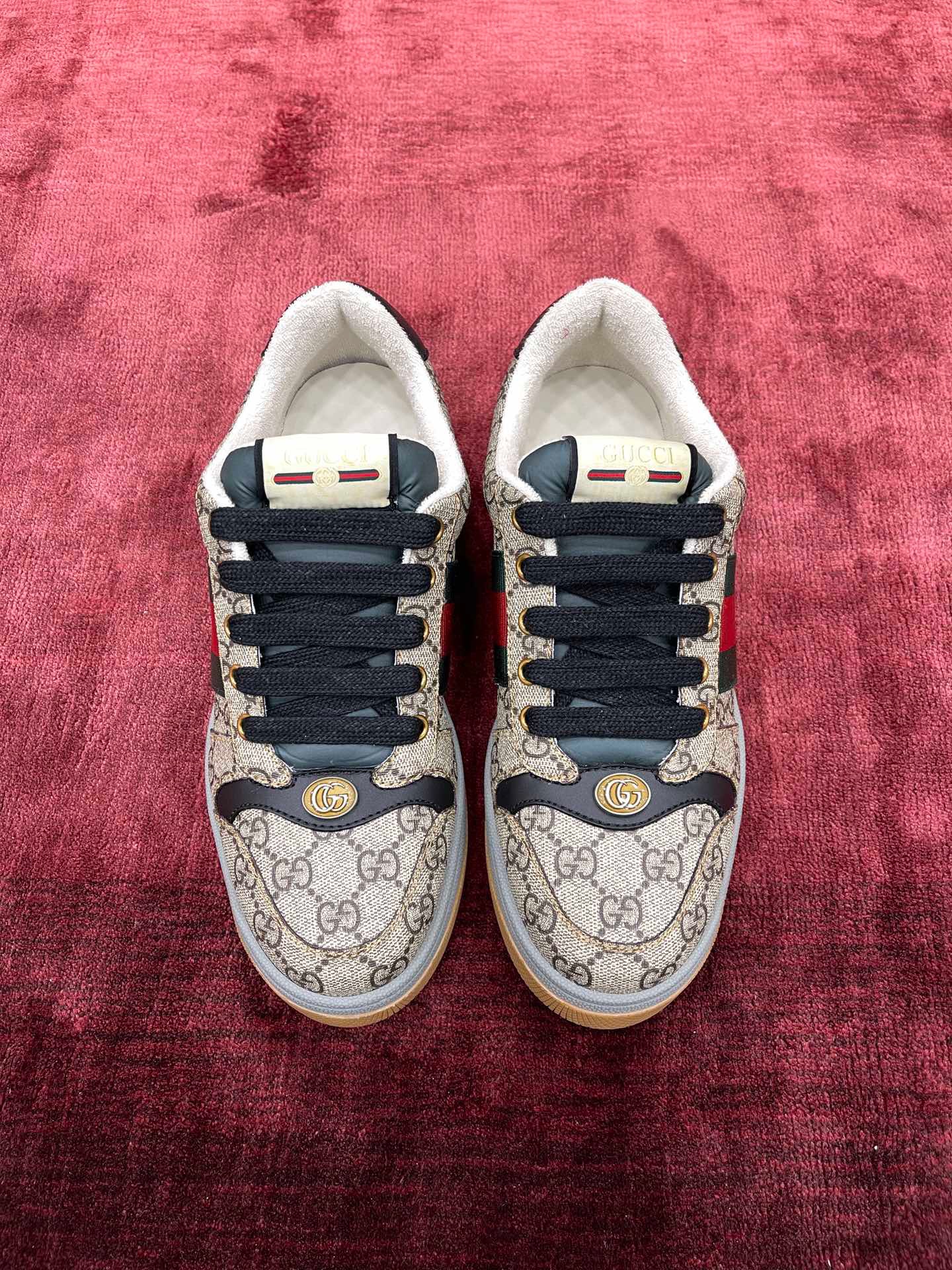 fb638e_7ba5b2f7ebbf4787a7e7576d28395458mv2.jpg Gucci Dirty Shoes - Image 1
