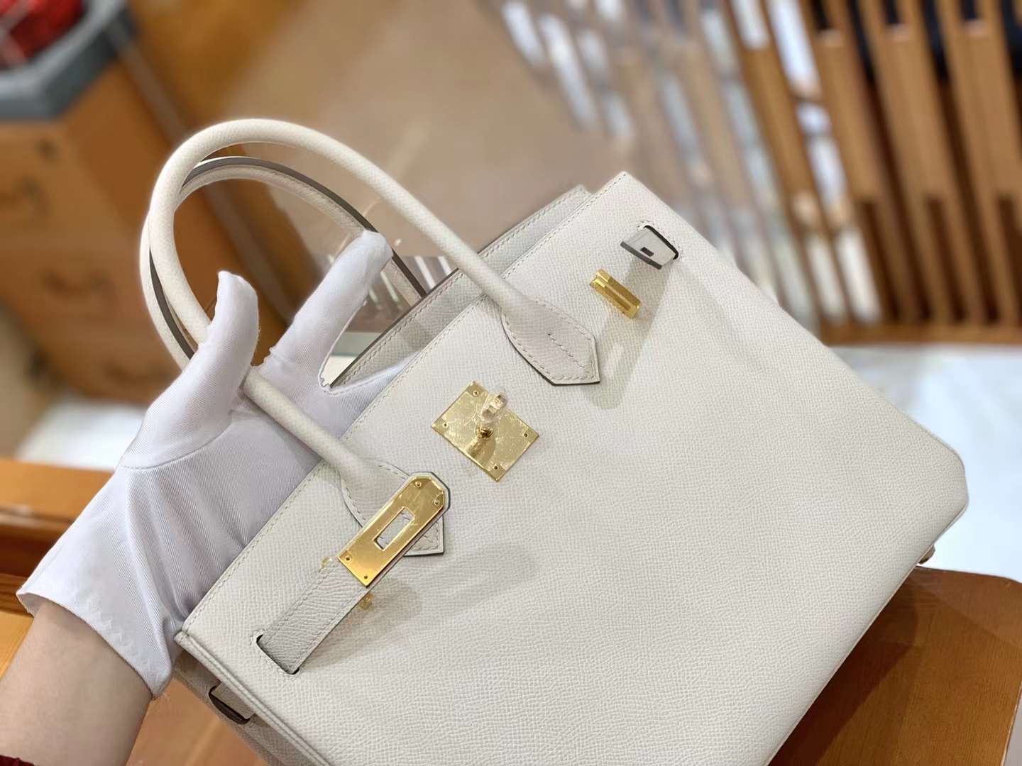 fb638e_7c171fdf4f744aa8b1b5427854e18d9bmv2.jpg Birkin 30 Epsom Craie - Image 1