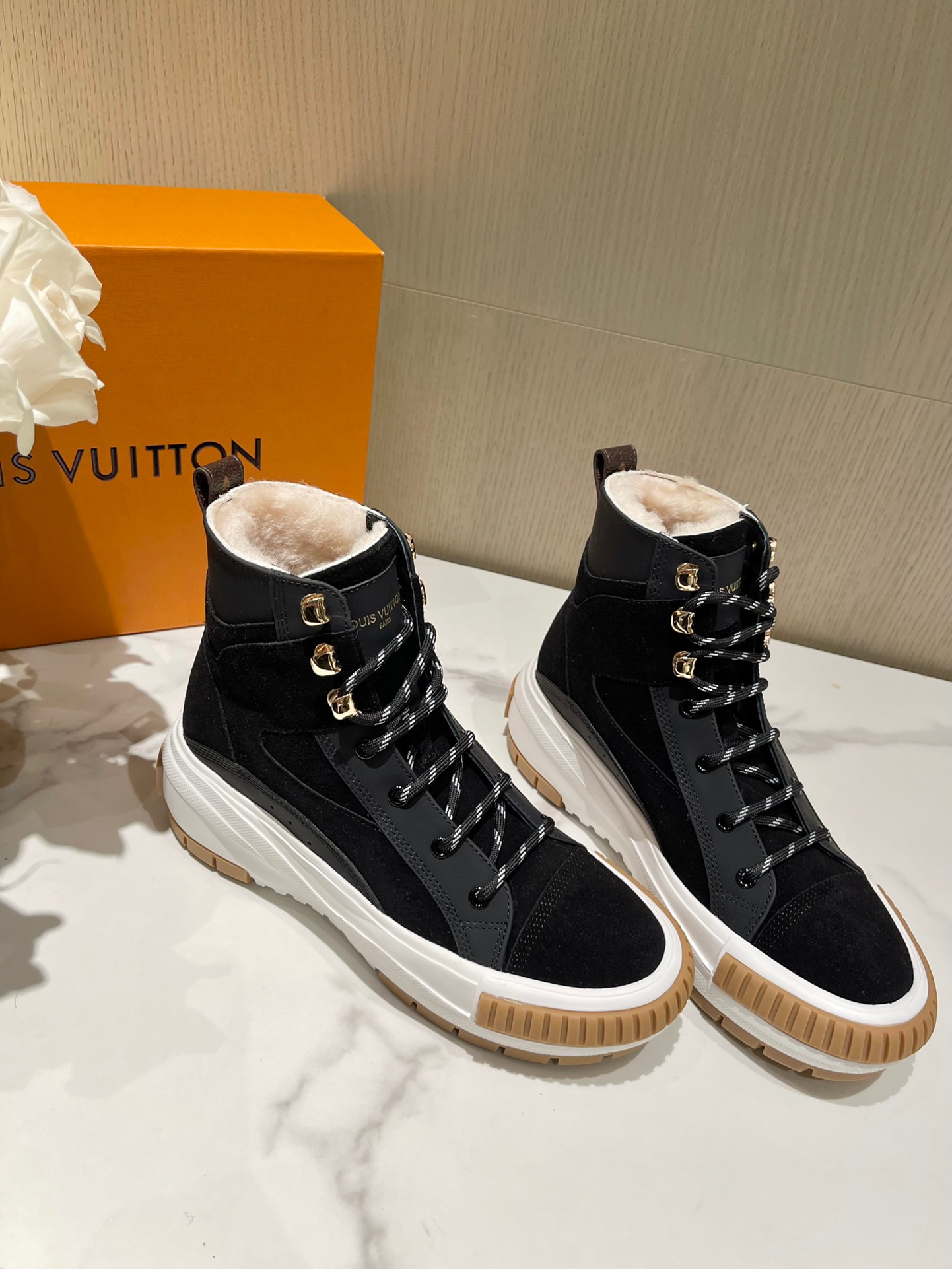 LV High-top Sneakers - Image 5