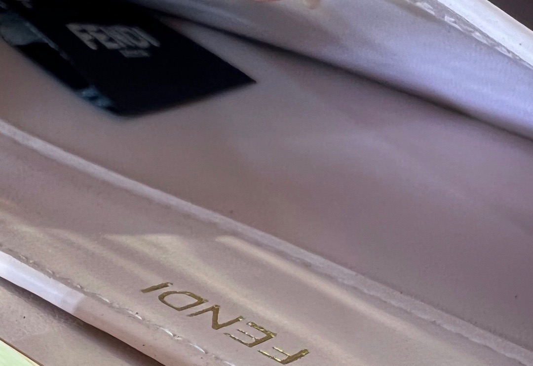 Fendi Peekaboo ISeeU Small Bag in Brown - Image 10