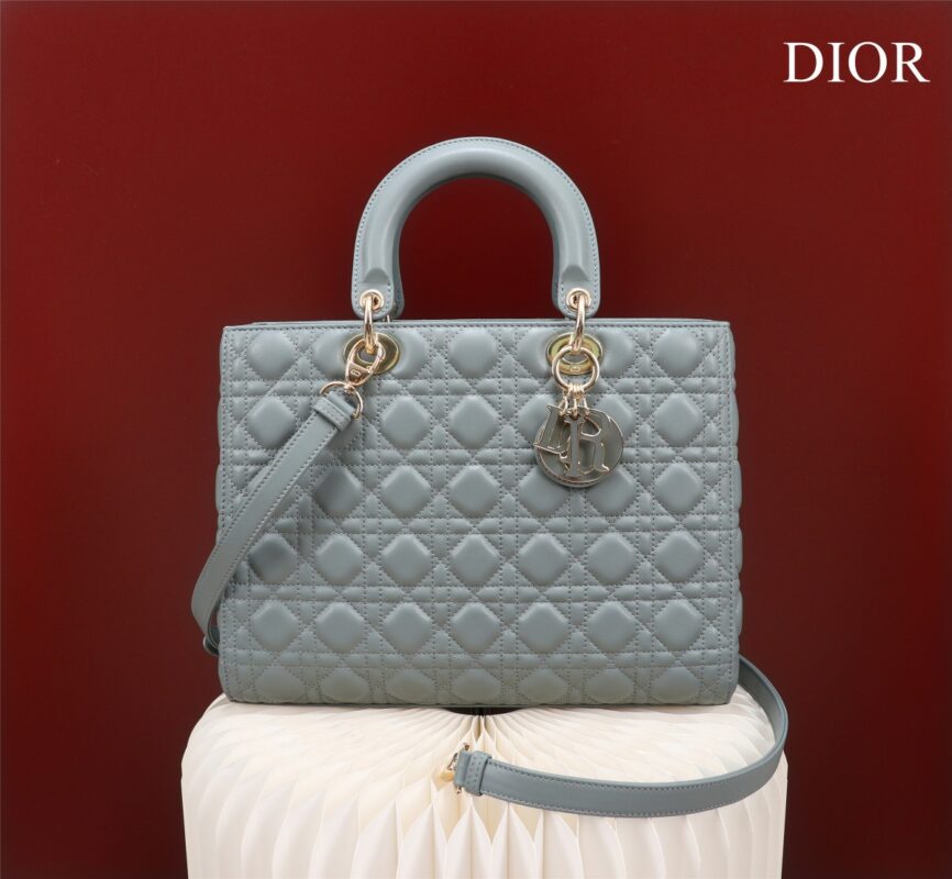 Lady Dior 32 Grey