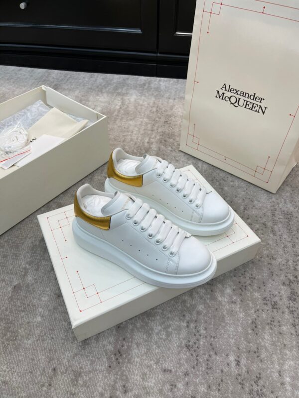Alexander McQueen Sneakers
