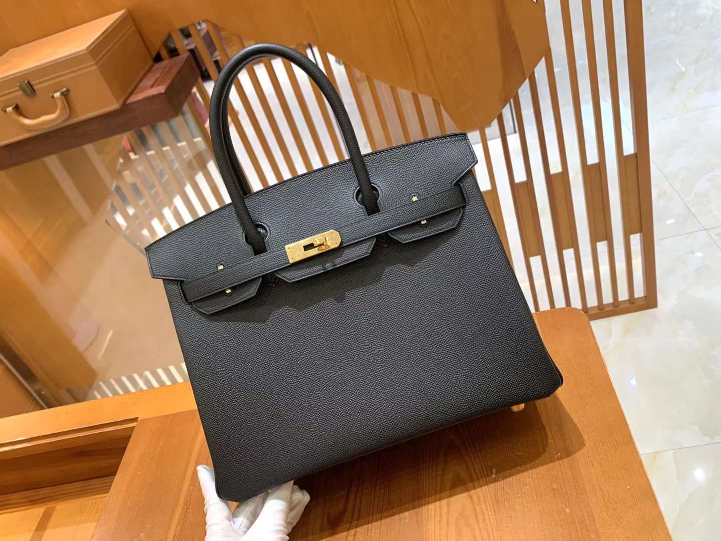 fb638e_81c51b3c21864bc19b0d3cde66052fb8mv2.jpg Birkin 30 Epsom Black - Image 1