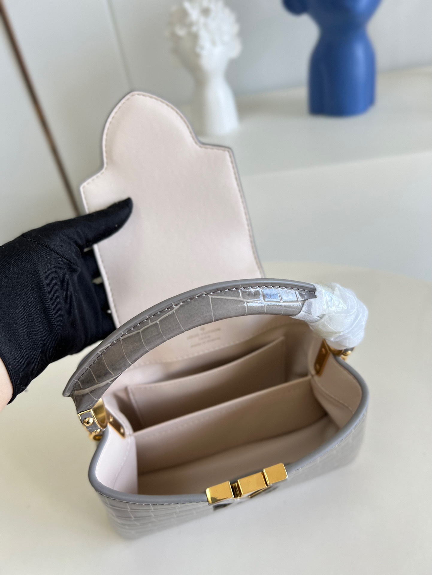 Louis Vuitton Capucines Mini Handbag in Gray Crocodile - Image 9