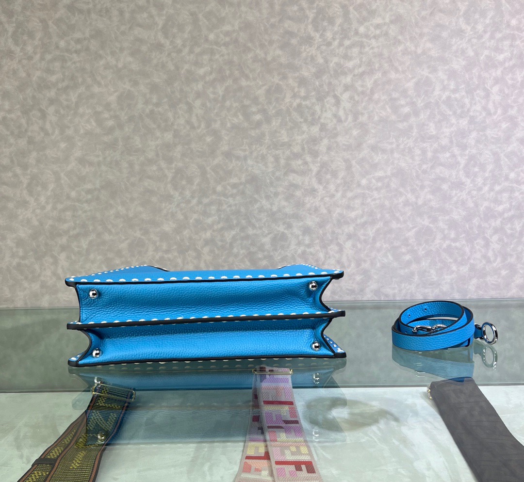 Fendi Peekaboo ISeeU Medium Bag - Image 4