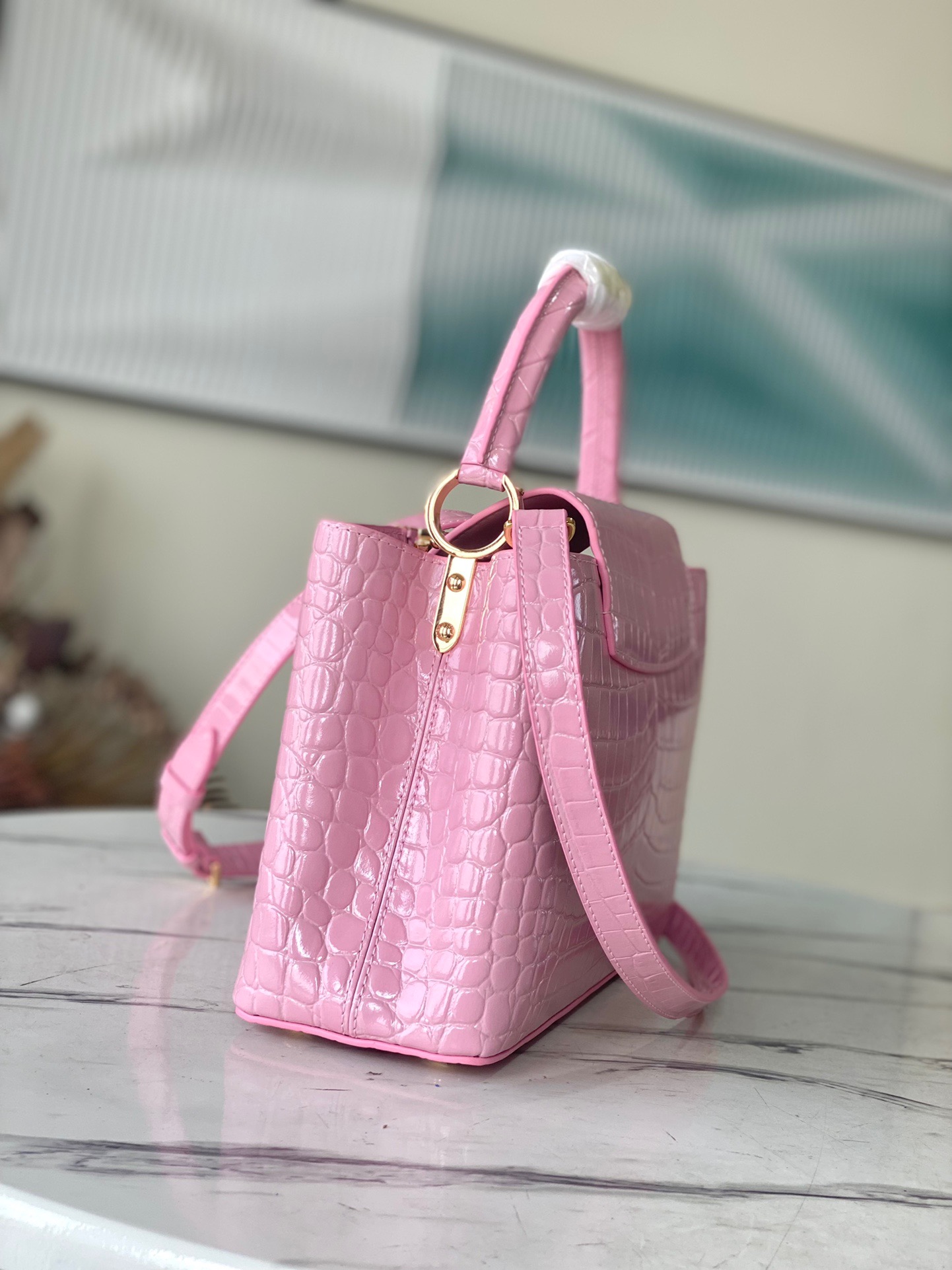 Louis Vuitton Capucines BB Medium Handbag in Pink Crocodile - Image 4