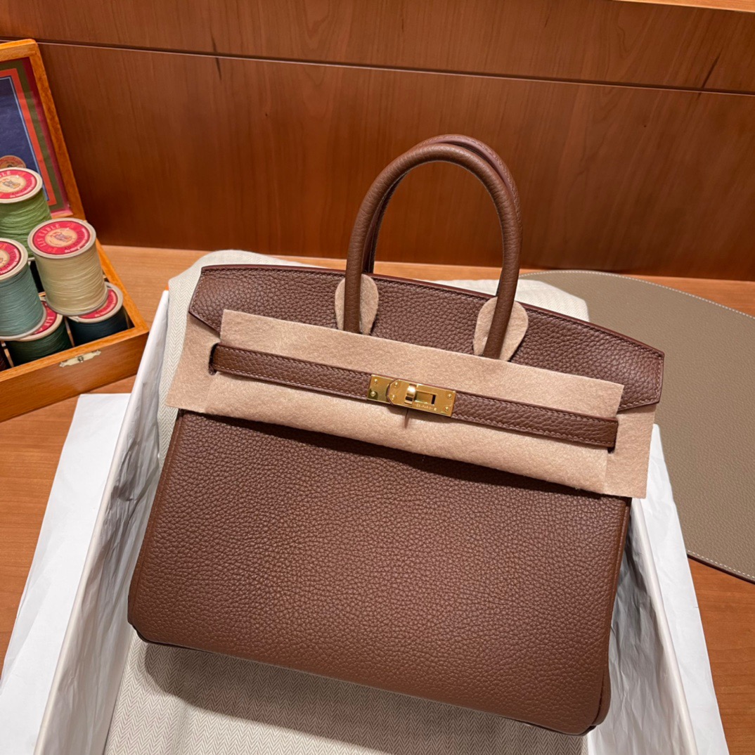 fb638e_8779a3c5d44647709f0746b4f93d72bemv2.jpg Birkin 25 Togo Chestnut Brown - Image 1