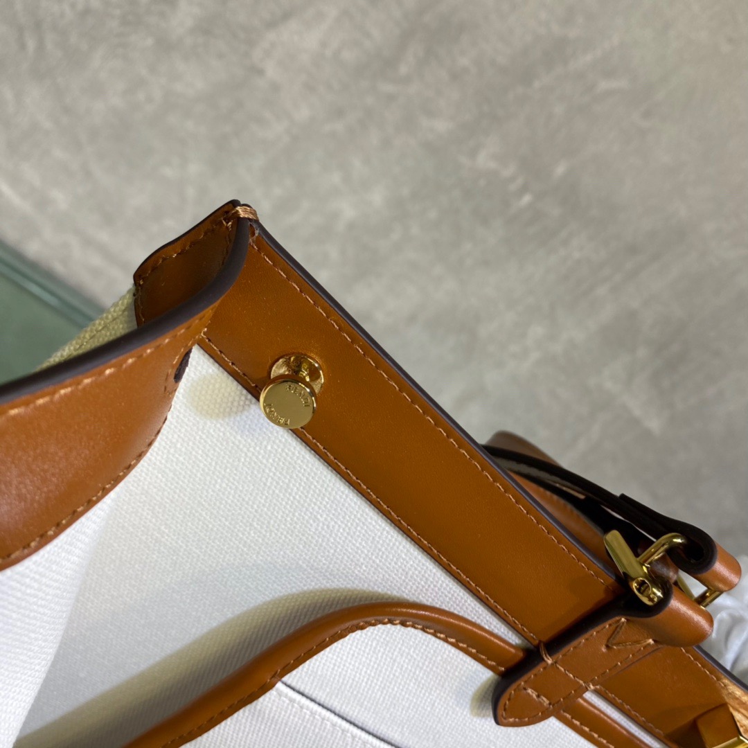 Fendi Peekaboo X-Tote Medium Bag - Image 7