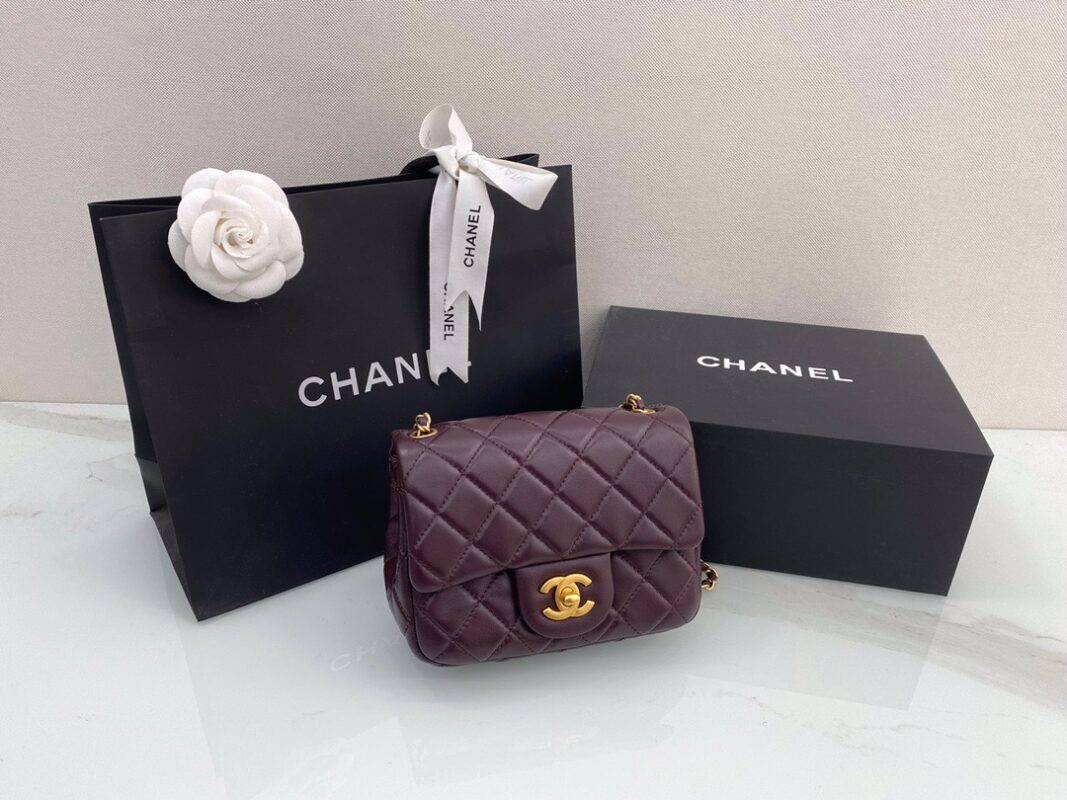 Chanel Classic Flap 20 Burgundy