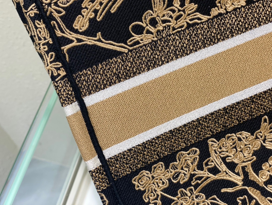 Dior Book Tote 36 Jardin d'Hiver - Image 7