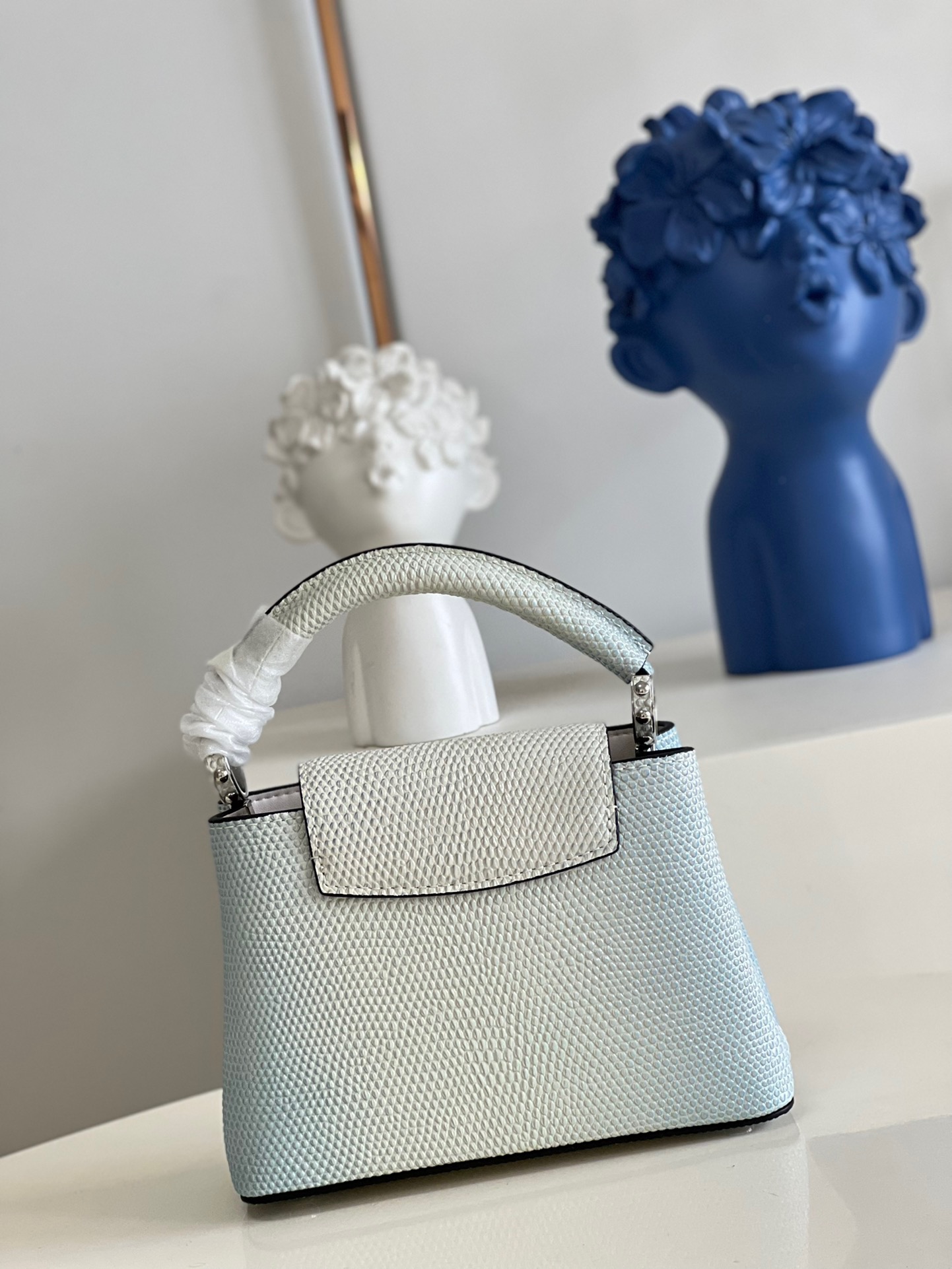 Louis Vuitton Capucines Mini Handbag in Gradient Blue - Image 3