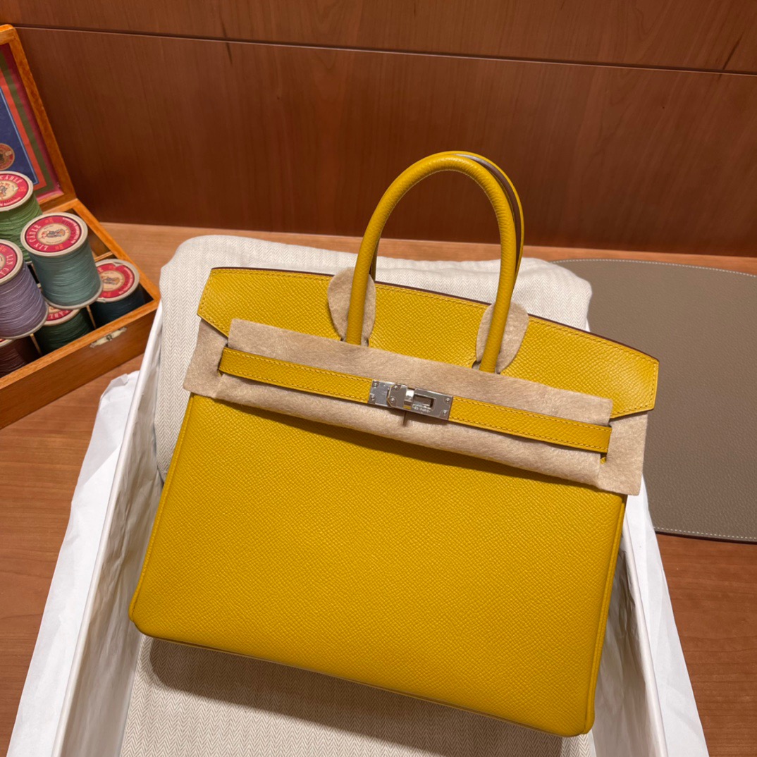 fb638e_93797a1973c04daa9f023020c987fb72mv2.jpg Birkin 25 Epsom Amber Yellow - Image 1