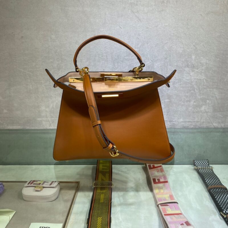 Fendi Peekaboo ISeeU Medium Bag in Caramel