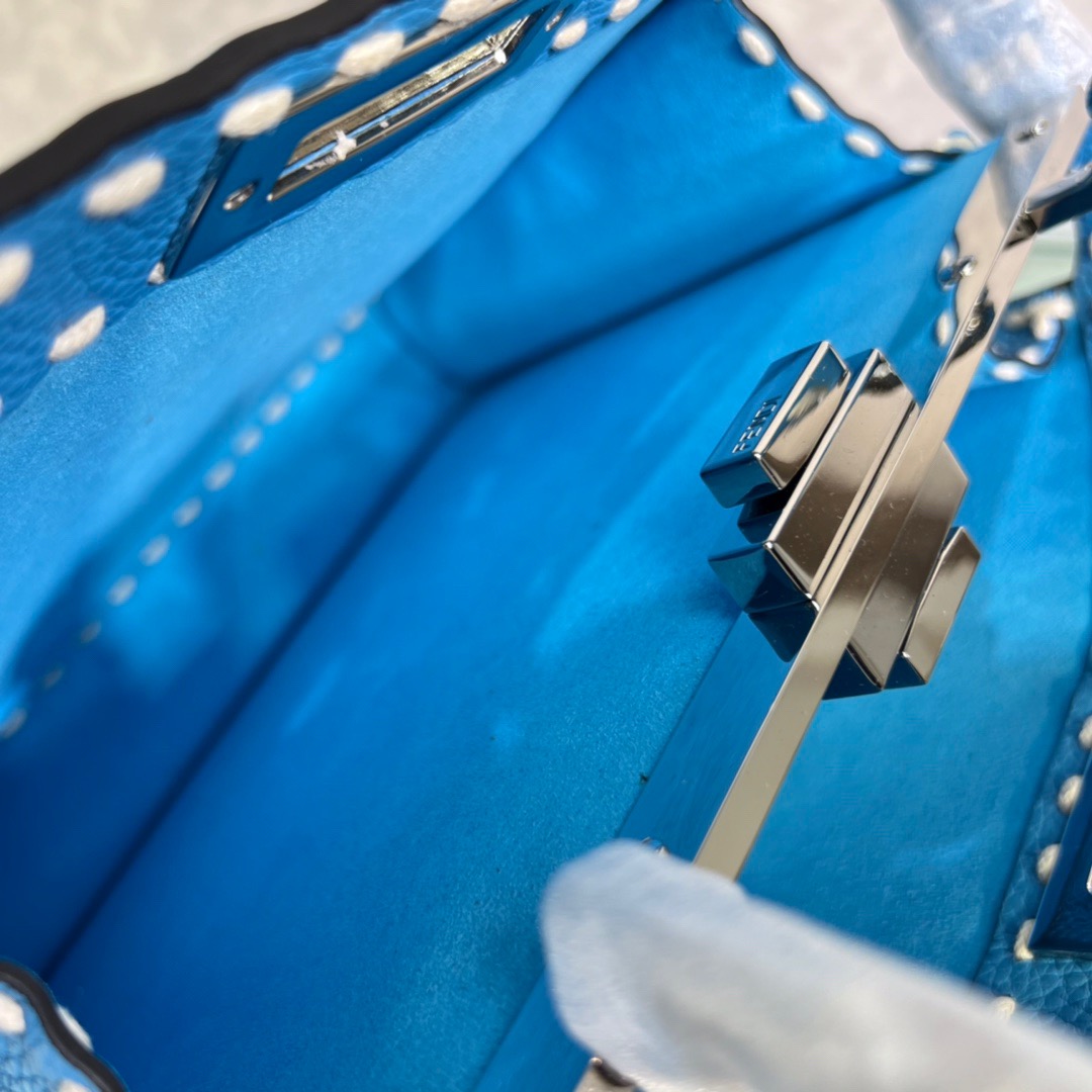 Fendi Peekaboo ISeeU Medium Bag - Image 6