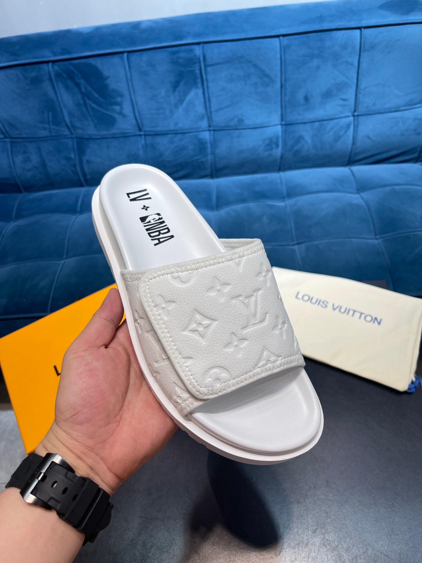 Louis Vuitton luxury sandals - Image 3