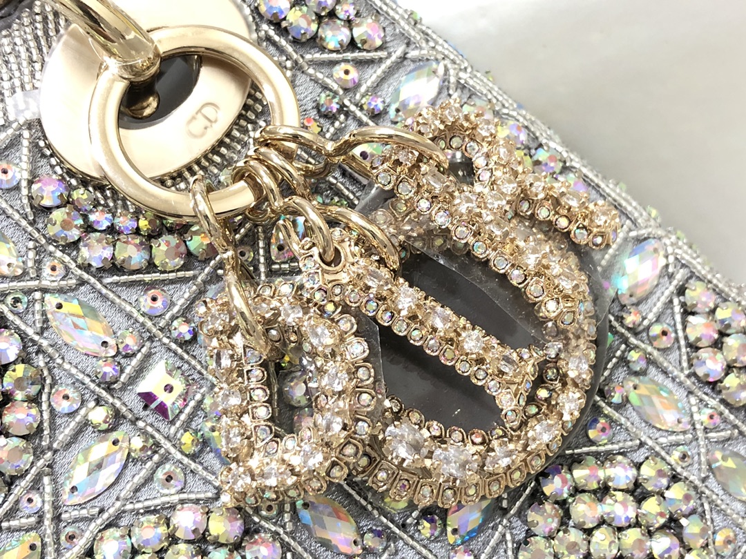 Lady Dior 17 Metallic - Image 9