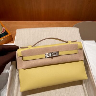 Pochette 22 Jaune Poussin