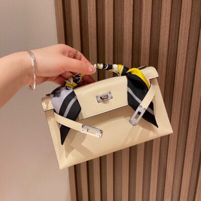 Pochette 22 White Moonlight