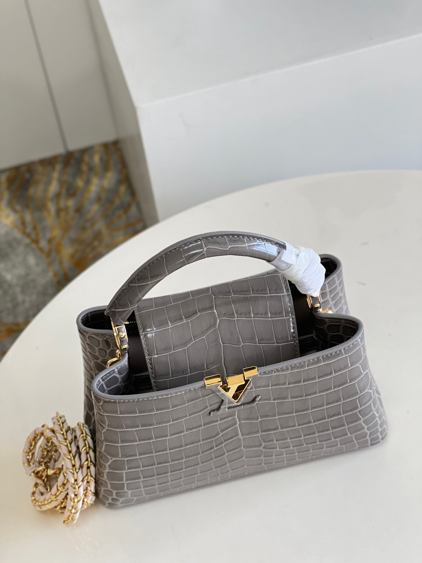 Louis Vuitton Capucines BB Small Handbag in Gray Crocodile - Image 5