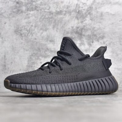 Yeezy 350v2 "Cinder" black
