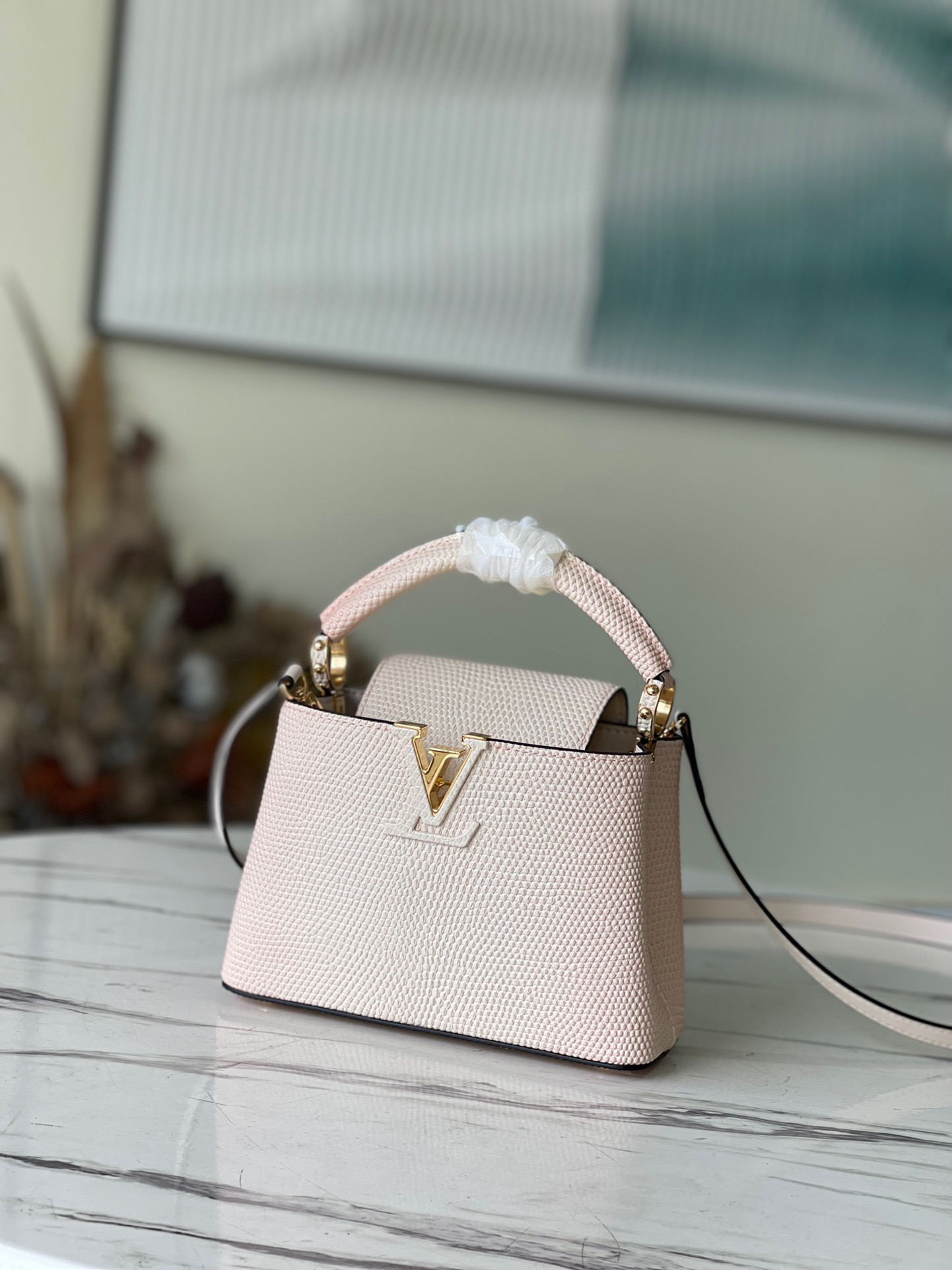 Louis Vuitton Capucines Mini Handbag in Gradient Pink