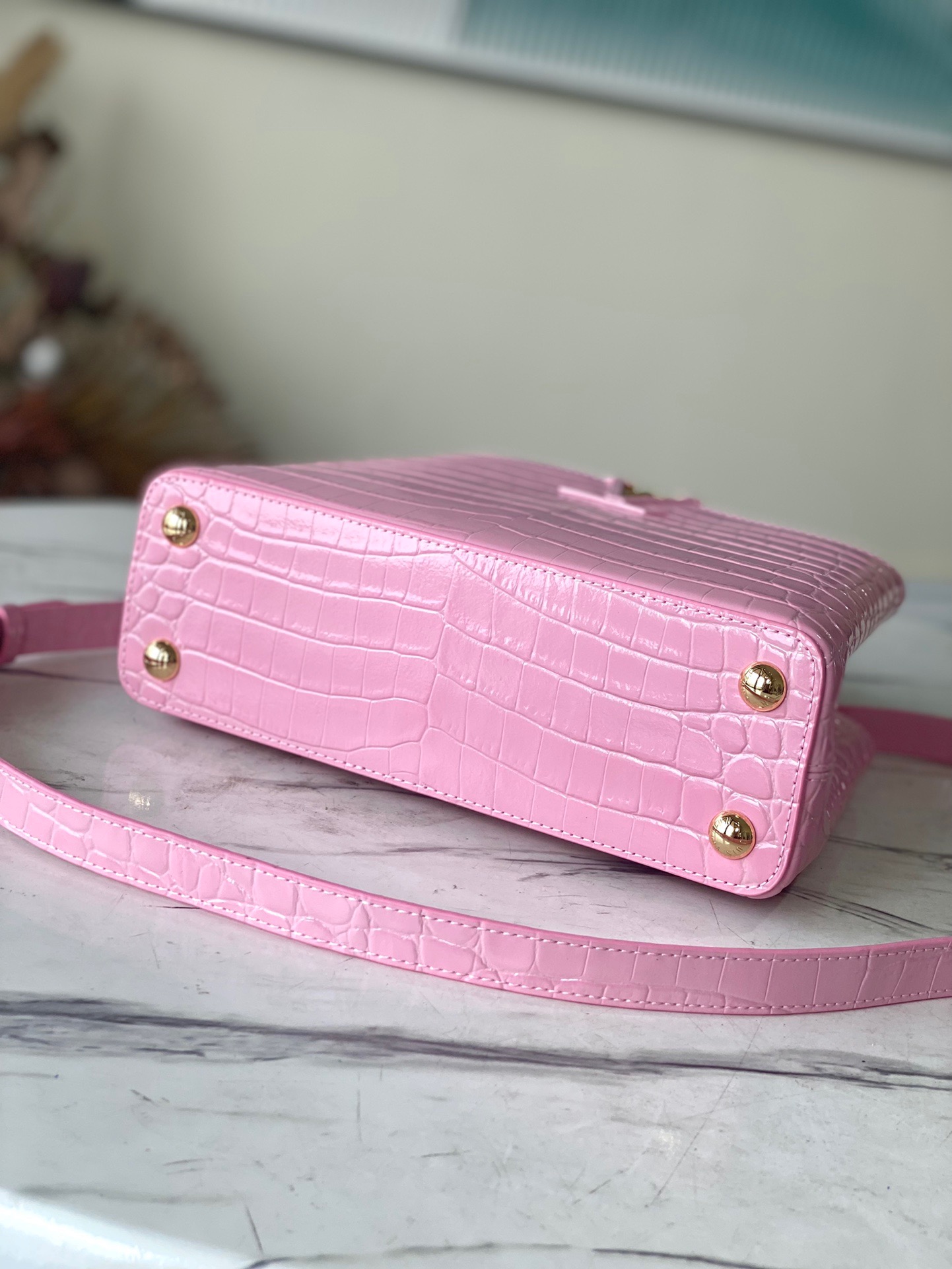 Louis Vuitton Capucines BB Small Handbag in Pink Crocodile - Image 5