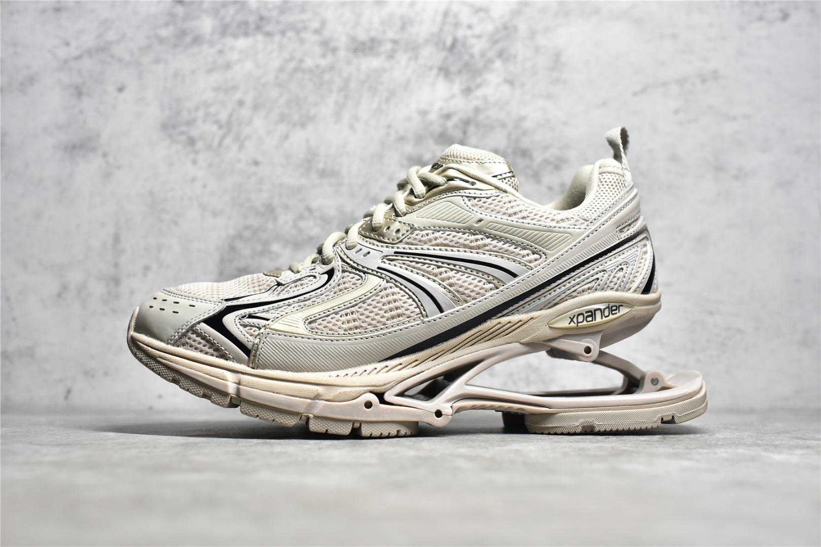 fb638e_b15b3dd81a5b4b1e89278d04f61786b0mv2.jpg Balenciaga Paris X-Pander 6 - Image 1