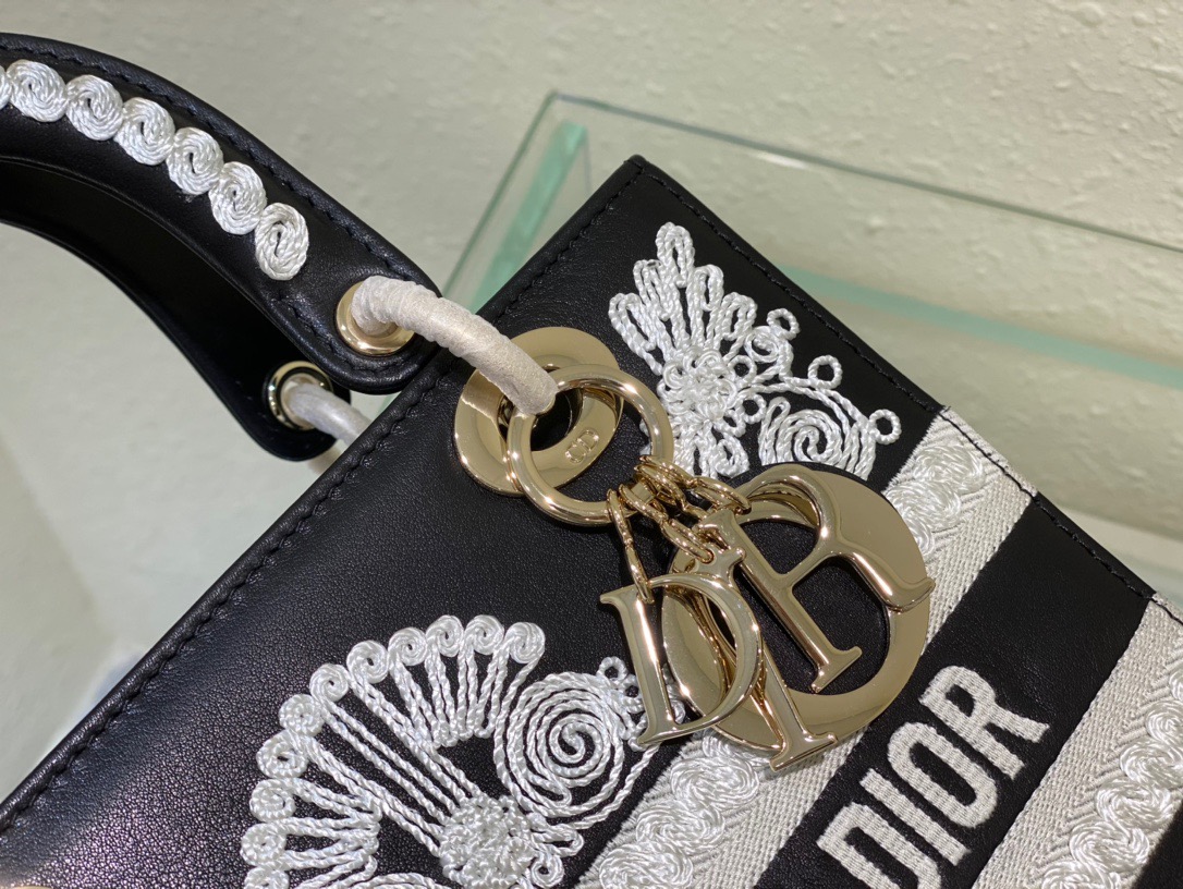 Lady D-Lite Cowhide 24 Black - Image 8