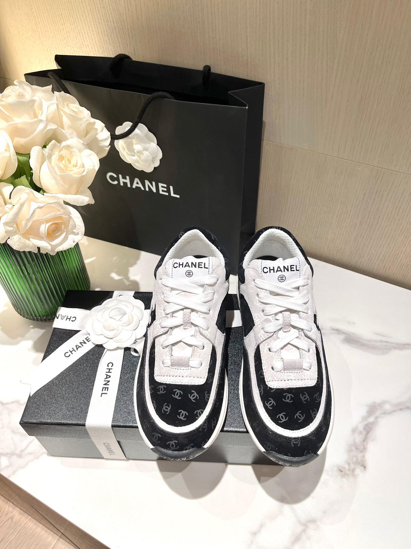 fb638e_b87d51cbace047198291c658c1402378mv2.jpg Chanel Sneakers - Image 1