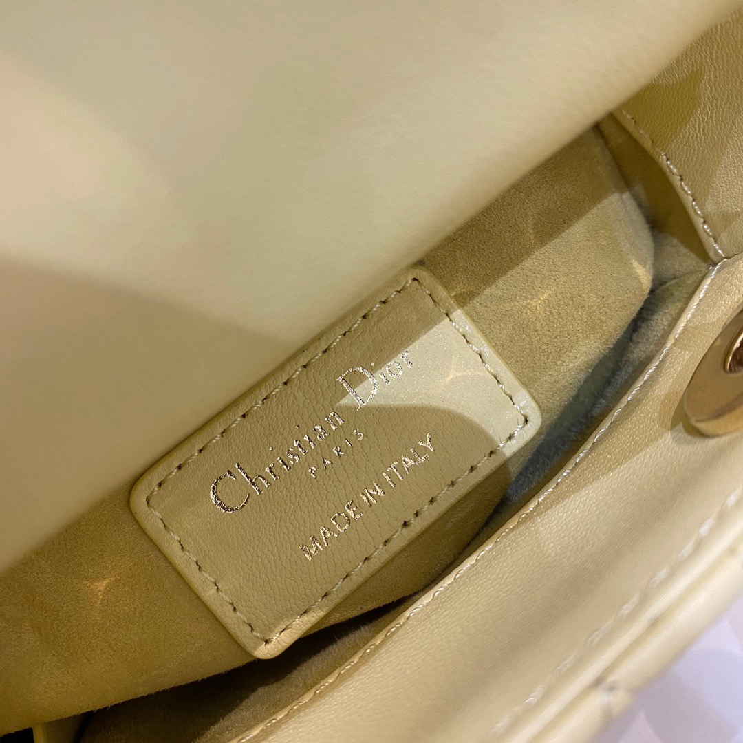 Lady Dior Micro 12 Jaune Poussin - Image 9
