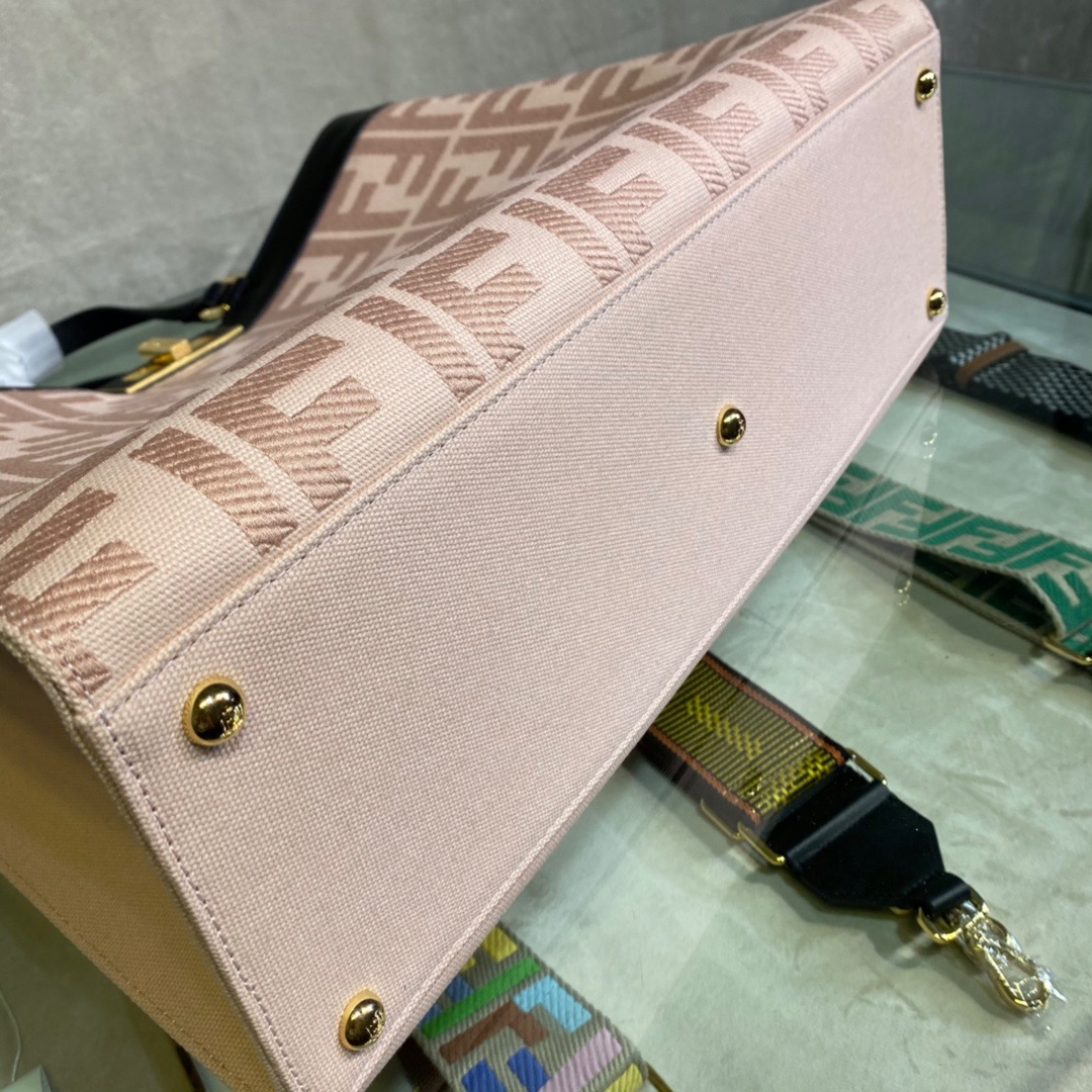 Fendi Peekaboo X-Tote Medium Bag - Image 5