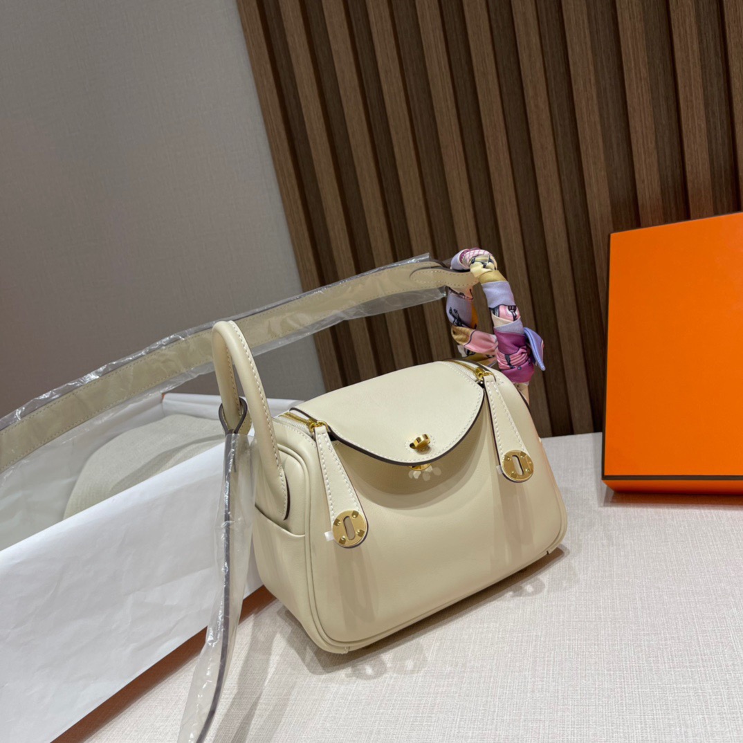 fb638e_c4a55c3c509b4120b62007060012c240mv2.jpg Mini Lindy Swift Nata - Image 1