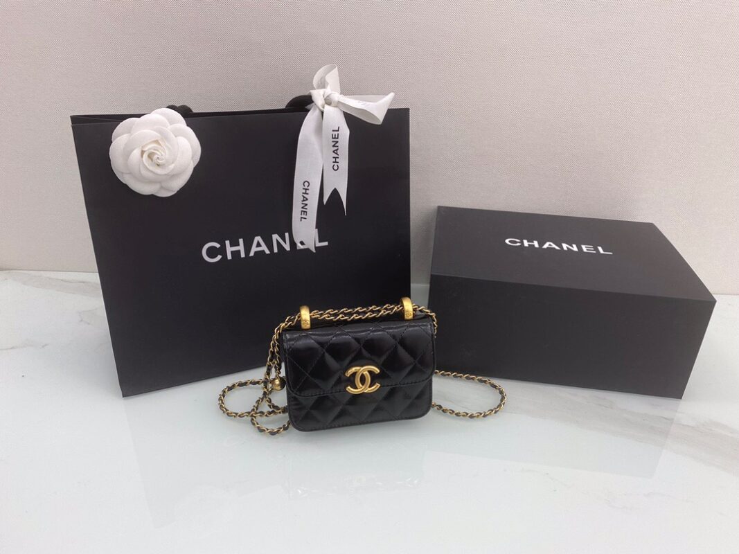 Chanel 21 Black