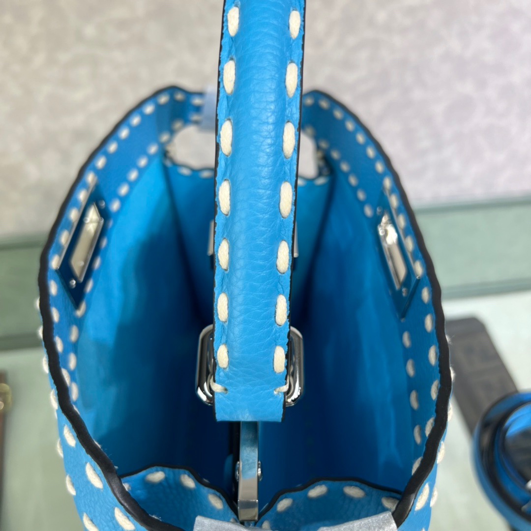 Fendi Peekaboo ISeeU Medium Bag - Image 5