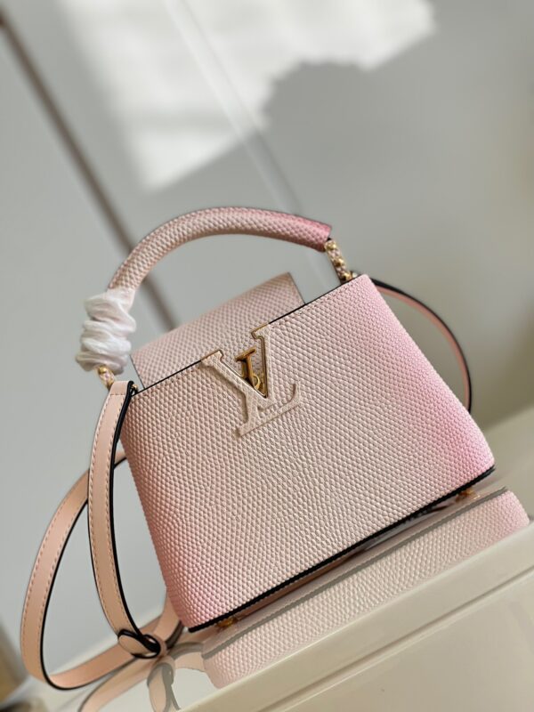 Louis Vuitton Capucines Mini Handbag in Gradient Pink
