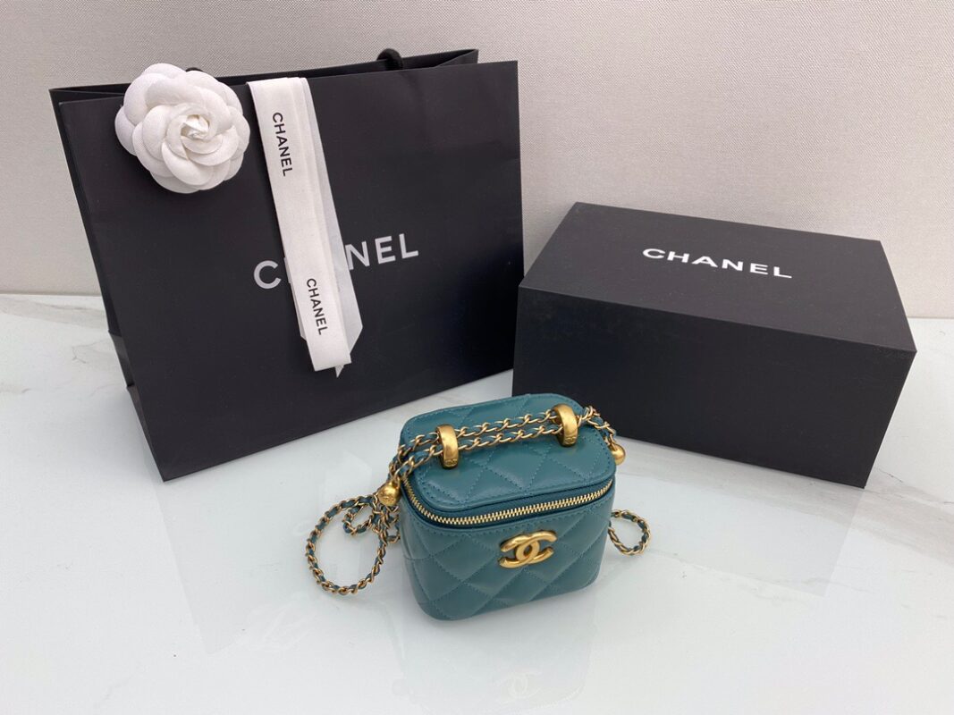 Chanel Handle Box Cosmetic Bag in Green