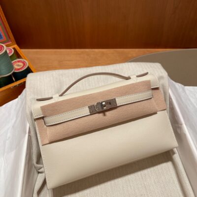 Pochette 22 White Carie