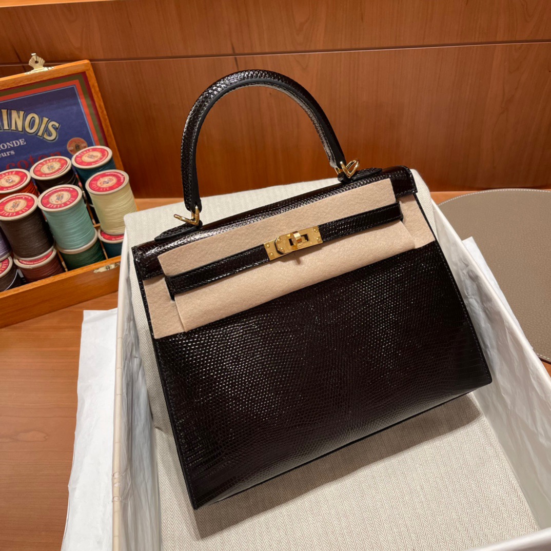 fb638e_cafed78cfc794c9aba3f3c9b3bbb3f77mv2.jpg Kelly 25 Lizard Black - Image 1