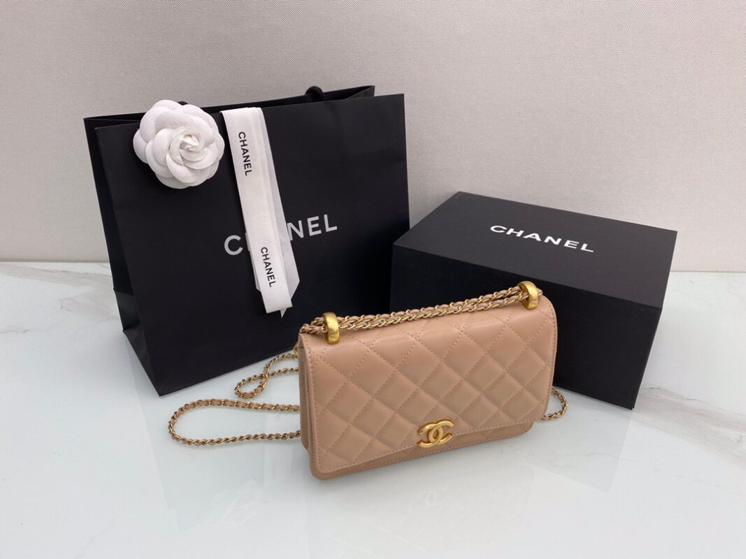 Chanel 21 Apricot