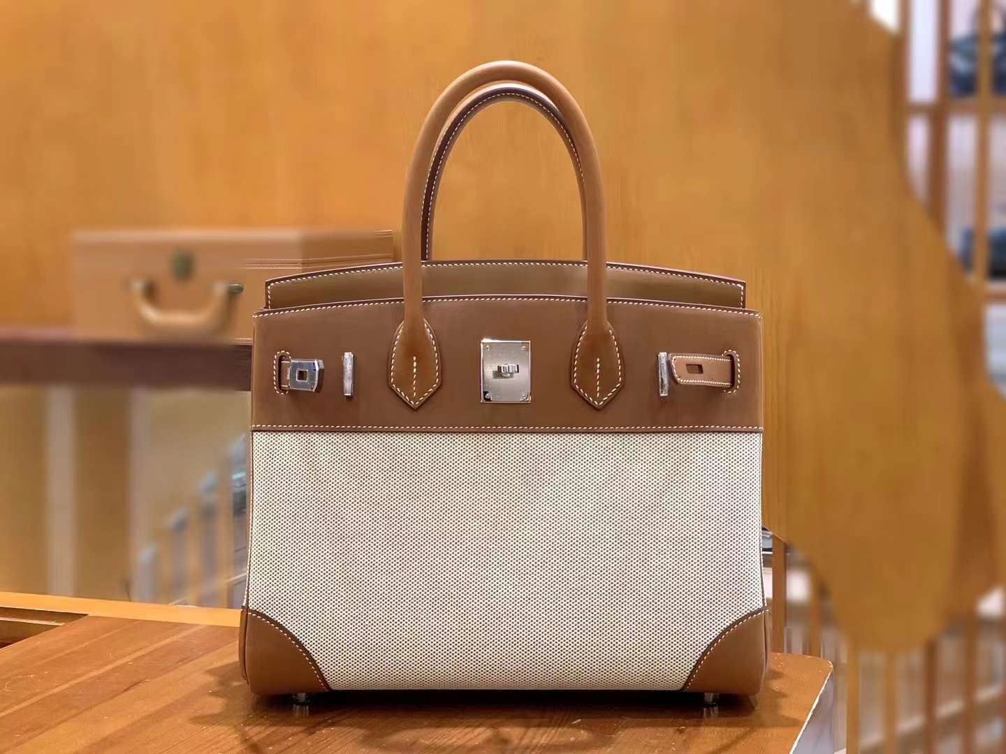 fb638e_cfcaf8264f6a40dcb73aafdccbd58a70mv2.jpg Birkin 30 Saddle Leather&Canvas Golden Brown - Image 1