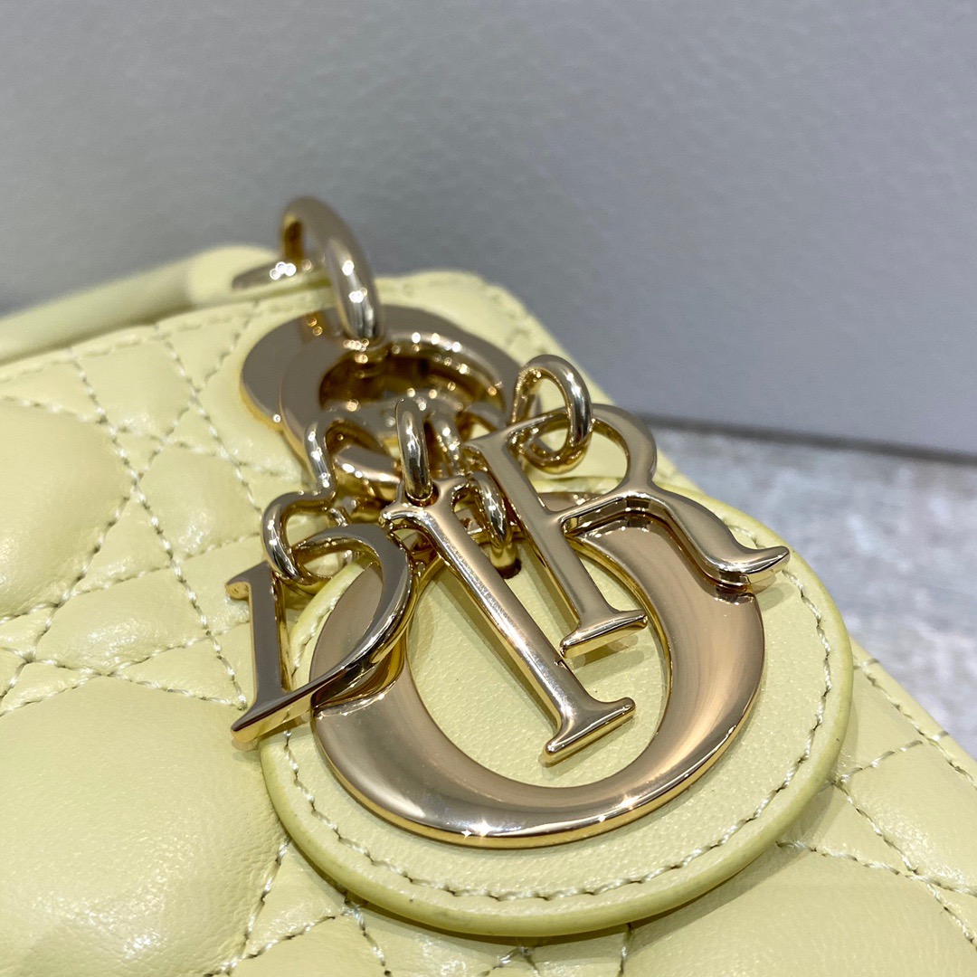 Lady Dior Micro 12 Jaune Poussin - Image 4