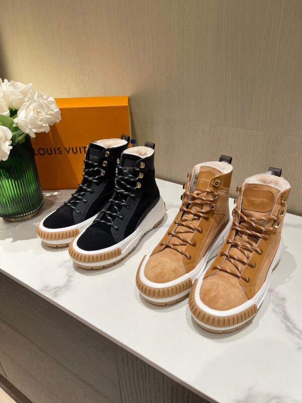 LV High-top Sneakers
