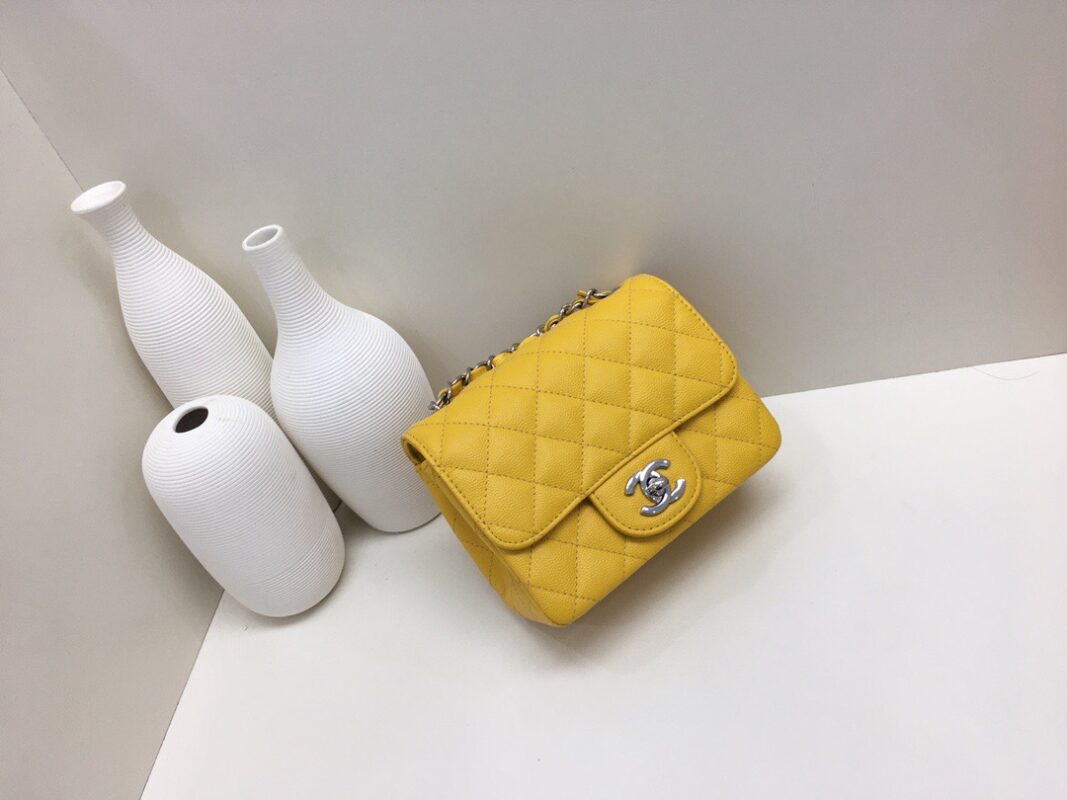 Chanel Classic Flap 17 Lime