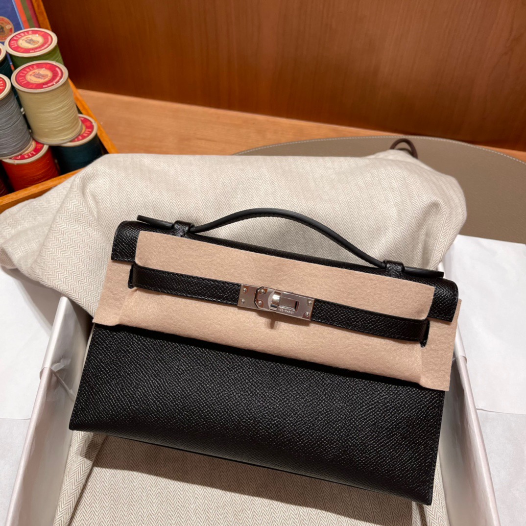 fb638e_d446b4c8528c46cd8c0ab3a618154300mv2.jpg Kelly Pochette Epsom Noir - Image 1