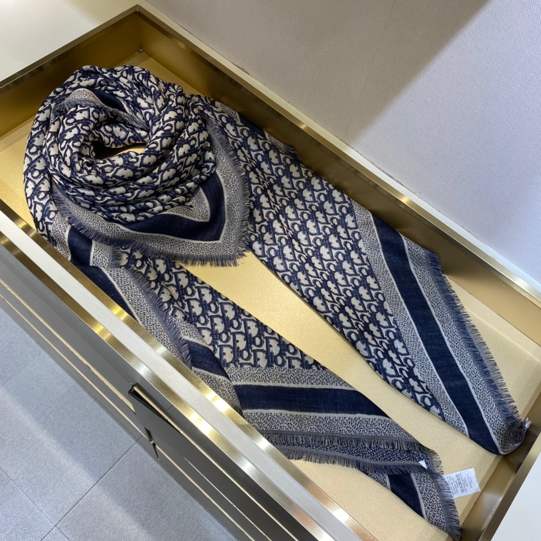 fb638e_d7ab725eb00f4ca5aaf8f9584a1e2dcfmv2.jpg Dior Classic Old Flower Square Scarfs - Image 1