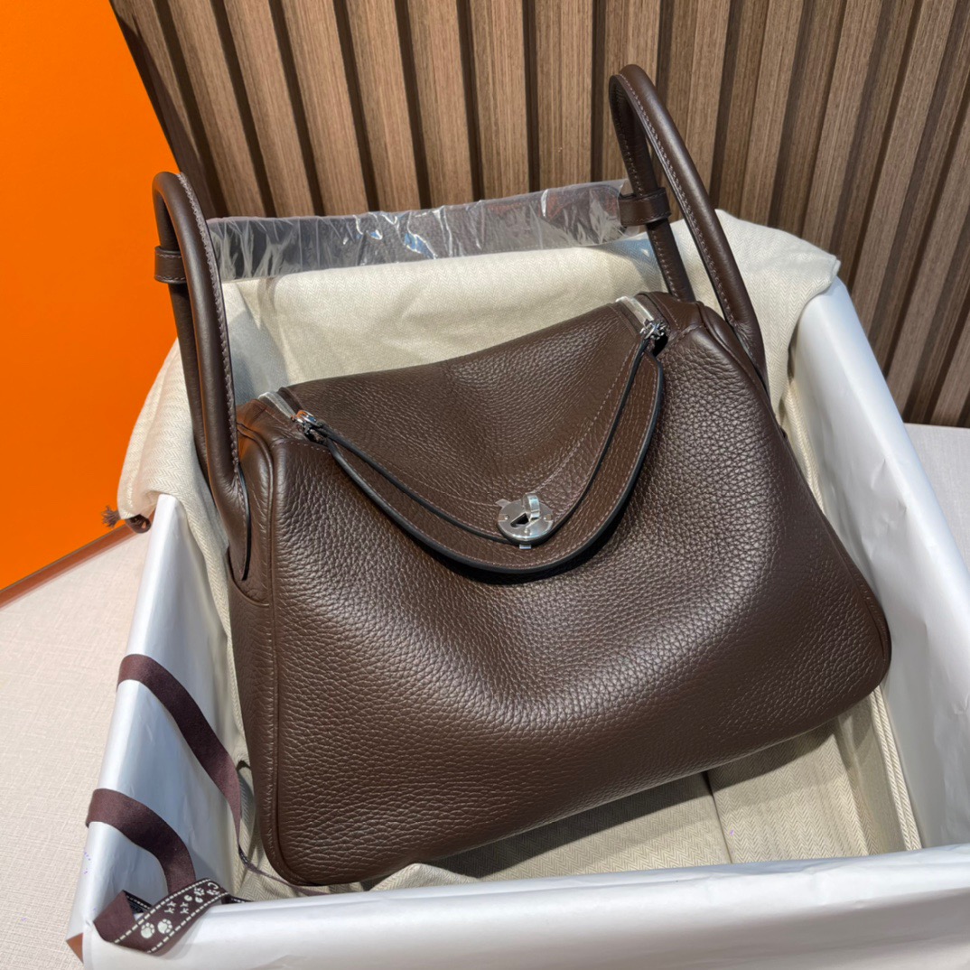 fb638e_d88b2e7dcee145d5bba70f918c3b3799mv2.jpg Lindy 30 Clemence Ebony - Image 1