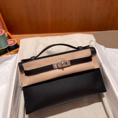 Pochette 22 Black Noir