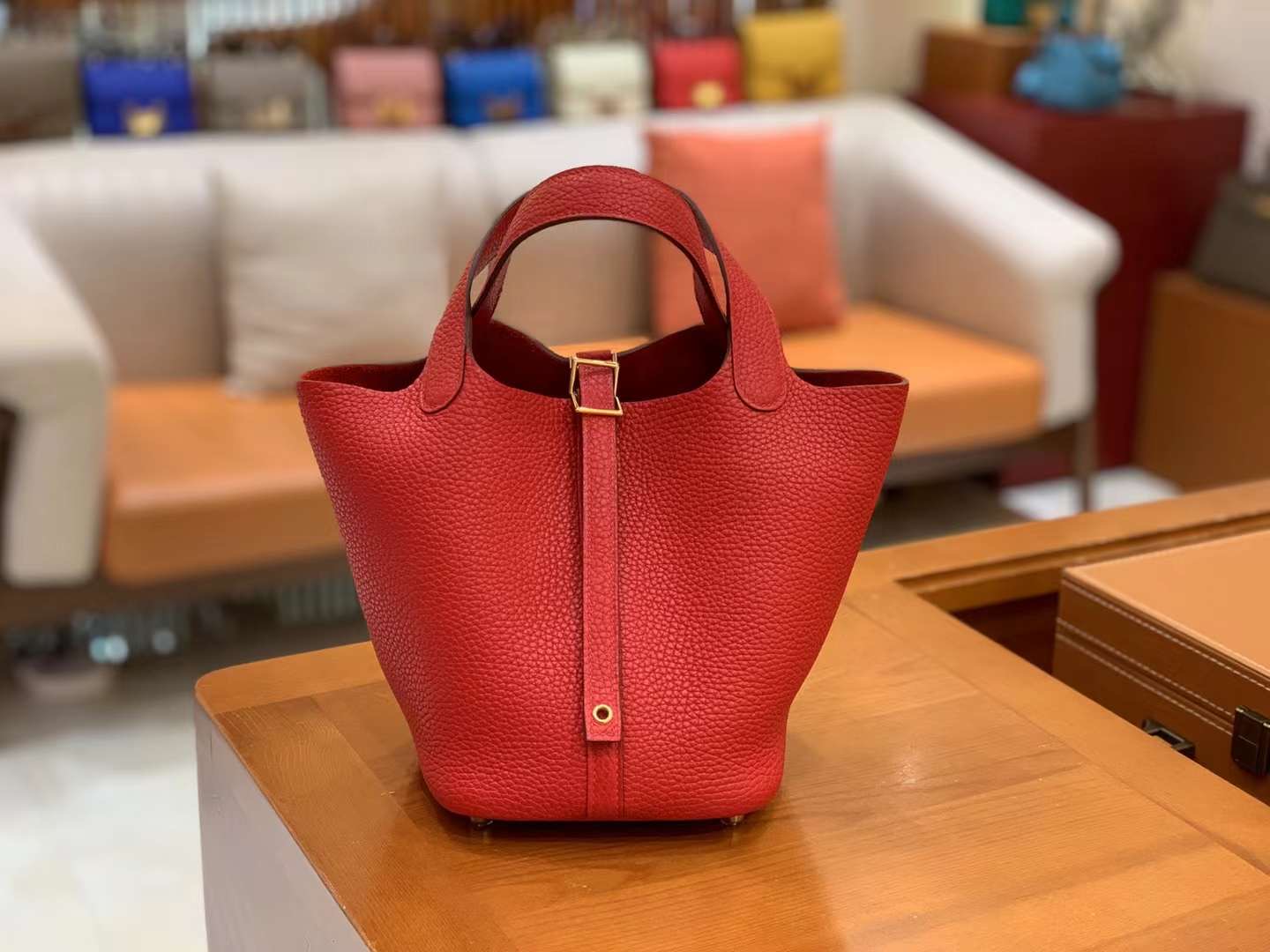 fb638e_de2c34dbbf164192849f709f8091e9c1mv2.jpg Picotin 18 TC Rouge de Coeur - Image 1